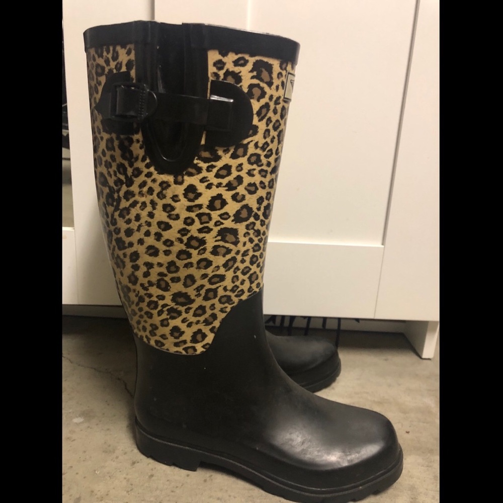 Cheetah print rain boots- Forever Young